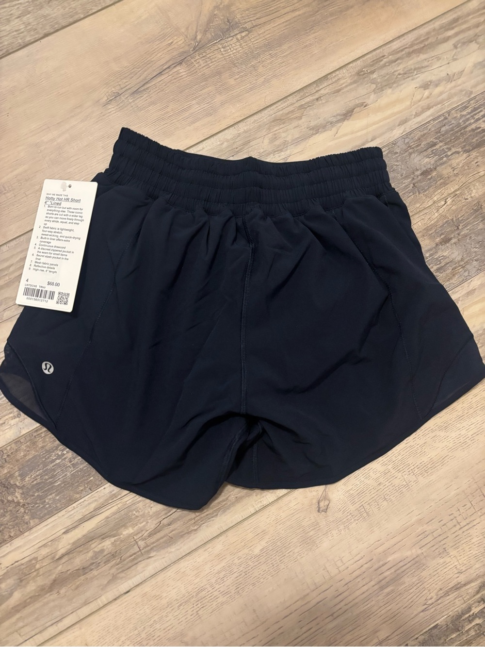 lululemon athletica Women’s True Navy Hotty Hot Shorts